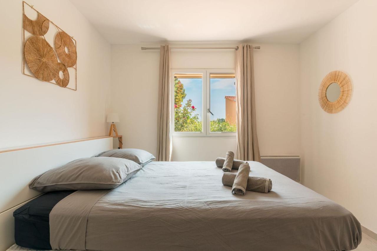 Villa Vue Mer Presqu'Ile De Giens Avec Piscine Hyères Exterior foto